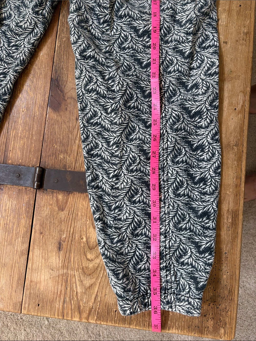 Anthropologie Black & White Leaf-Print Linen Drawstring Joggers - Picture 6 of 7
